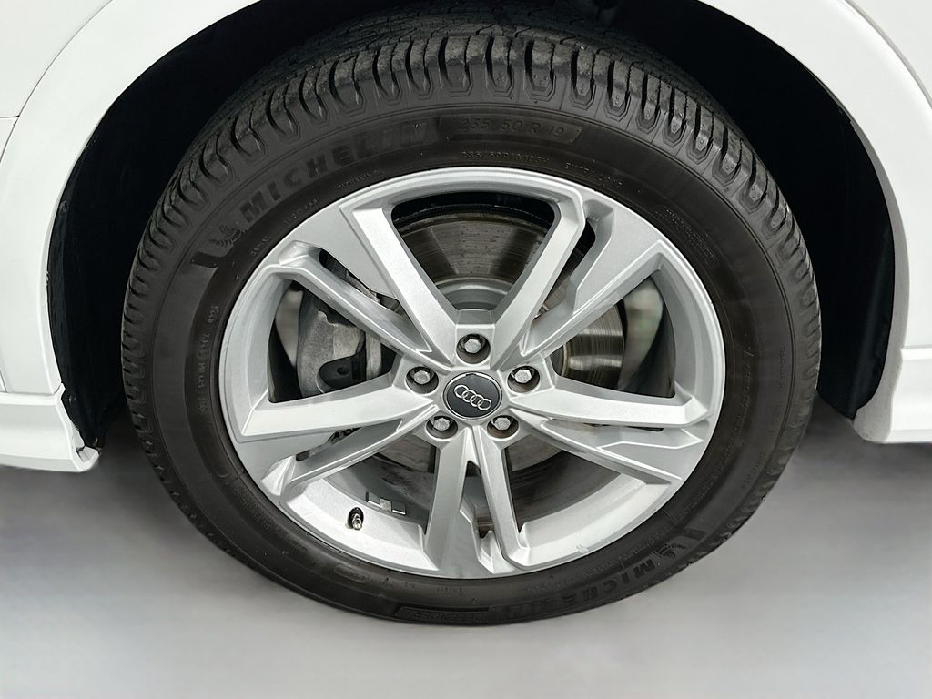 Thumbnail: 2020 Audi Q3 - 31