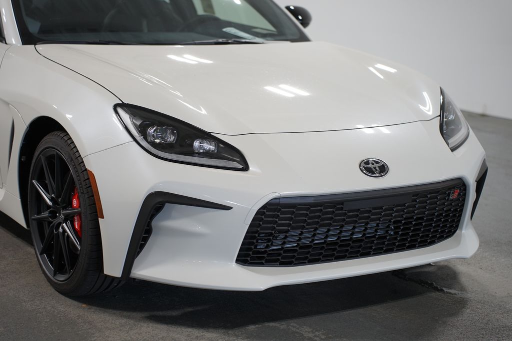 2025 Toyota GR86 Premium 4