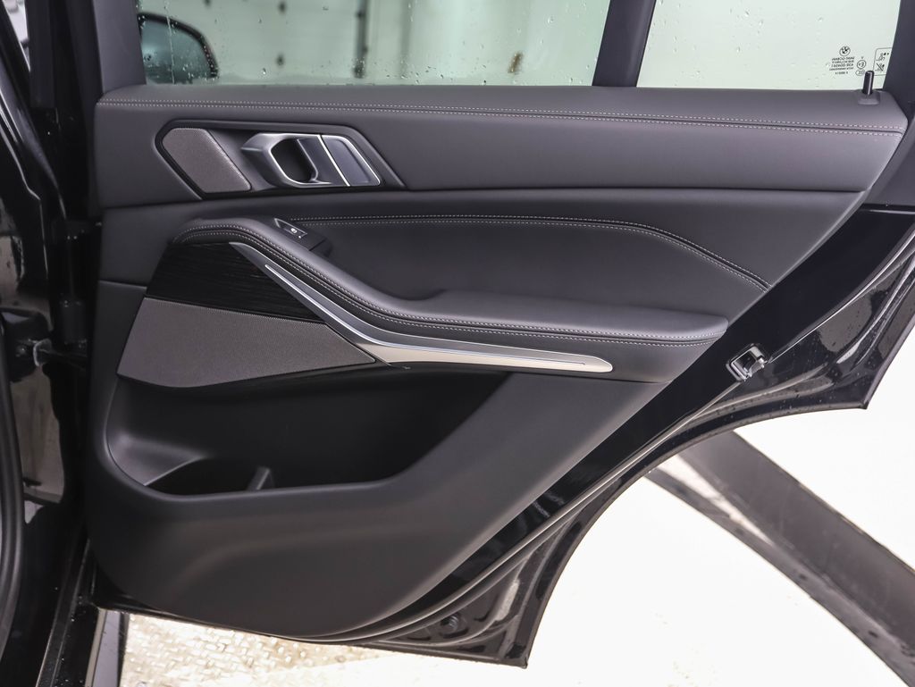 Thumbnail: 2026 BMW X5 - 24