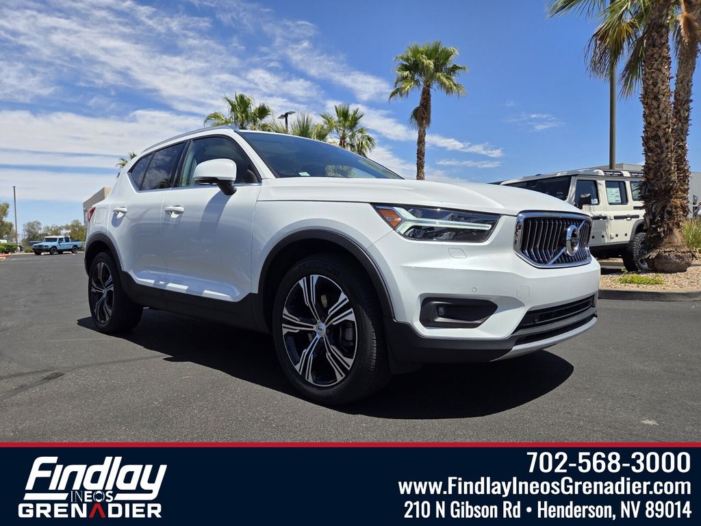 2022 Volvo XC40 T5 Inscription AWD's photo