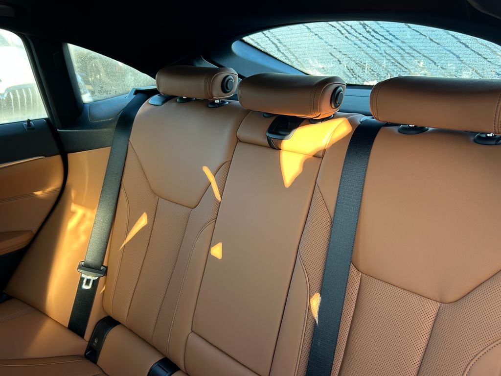 Thumbnail: 2026 BMW i4 - 32