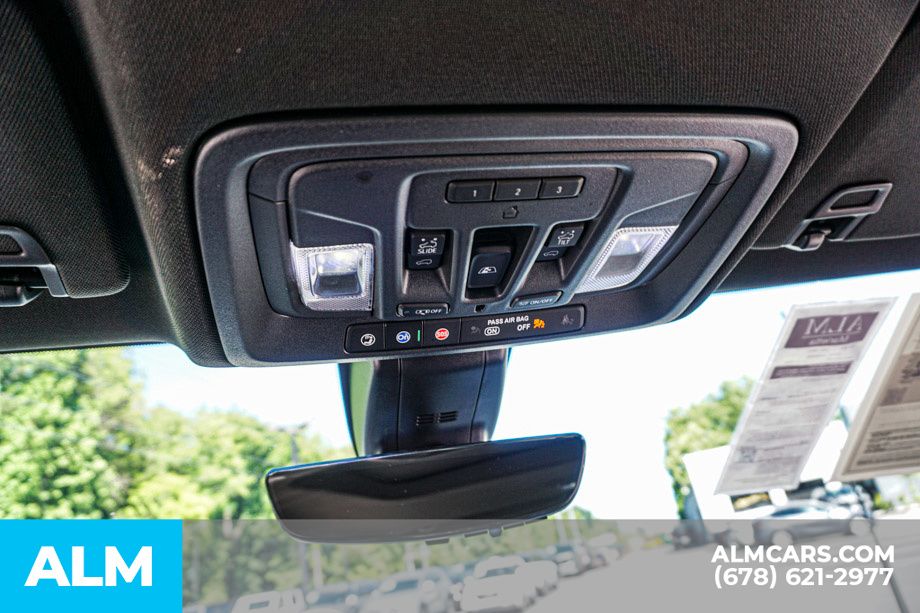 Used 2023 Black Chevrolet High Country image 34