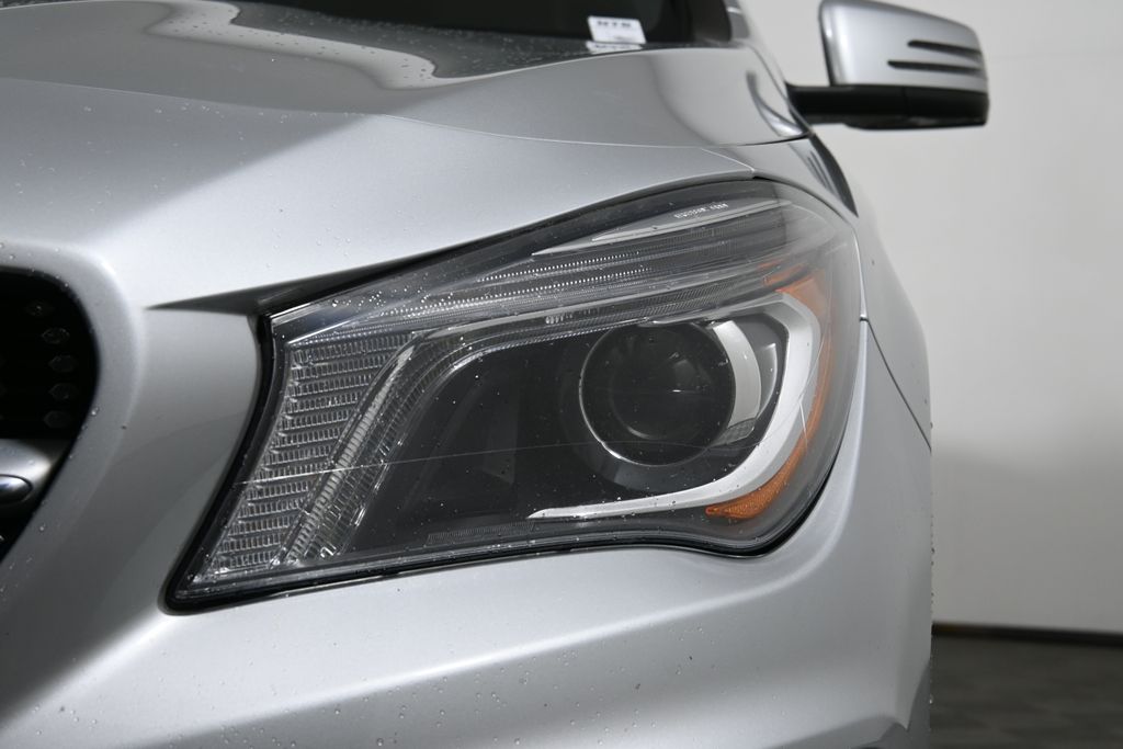 2015 Mercedes-Benz CLA 250 10
