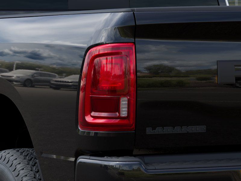 New 2026 Diamond Black Crystal Pearlcoat Ram Laramie image 9
