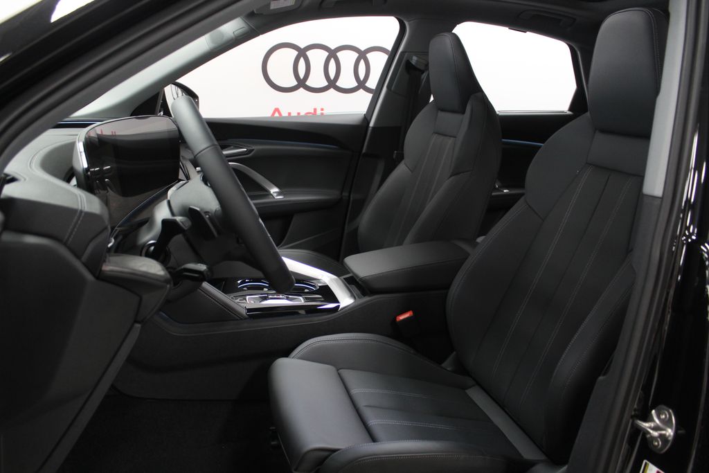 Thumbnail: 2026 Audi Q5 - 12