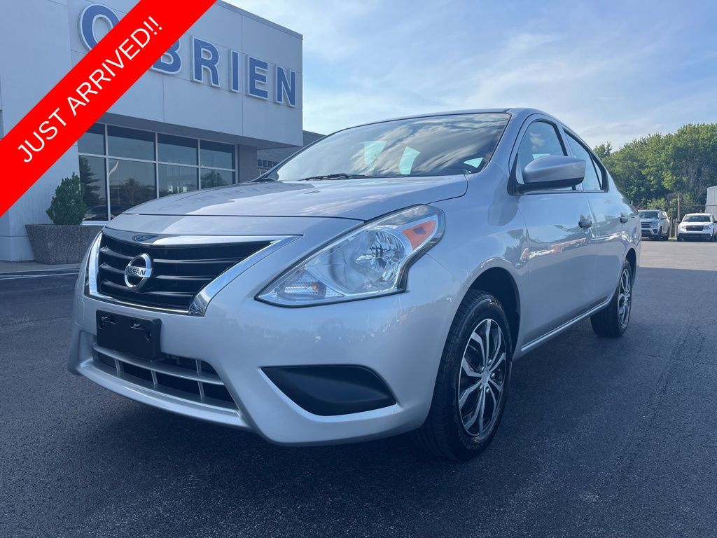 Brilliant Silver 2018 Nissan Versa S Sedan Front-Wheel Drive 5-Speed Manual