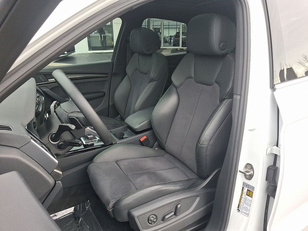 Thumbnail: 2023 Audi SQ5 - 13