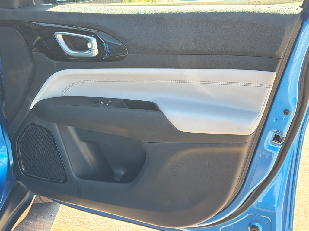 Used 2025 Blue Jeep Limited image 14
