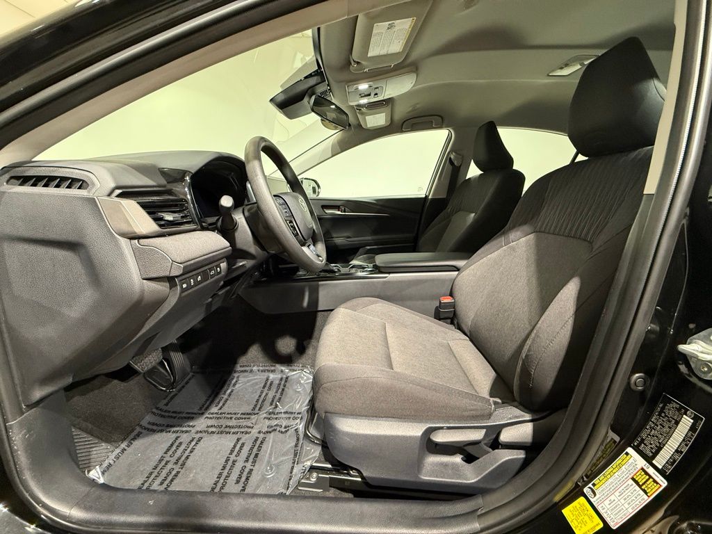 2025 Toyota Camry LE 12