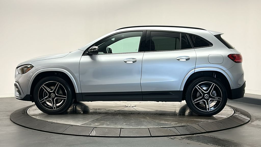 2025 Mercedes-Benz GLA 250 4MATIC 5