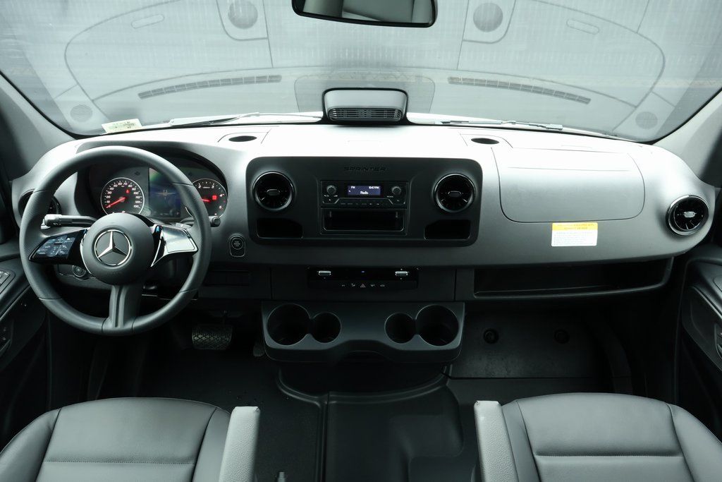 2025 Mercedes-Benz Sprinter 2500 4