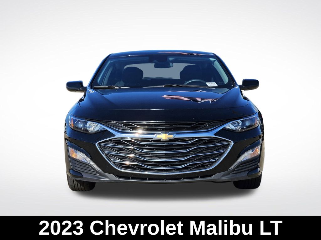 2023 Chevrolet Malibu 1LT photo 2