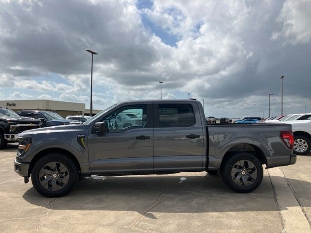 View vehicle photo 4