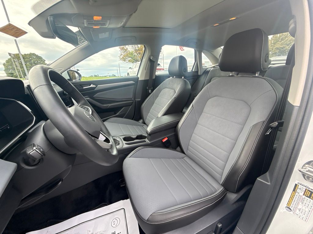2026 Volkswagen Jetta 1.5T SE White at Sutliff Volkswagen