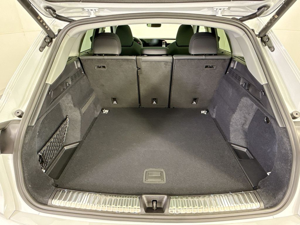 Thumbnail: 2025 Audi Q5 - 28