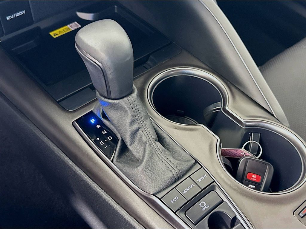Thumbnail: 2024 Toyota Camry - 17