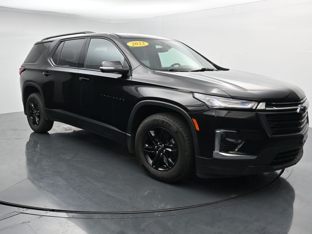 2023 Chevrolet Traverse LT