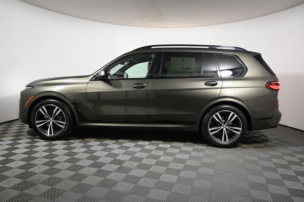 Thumbnail: 2023 BMW X7 - 2