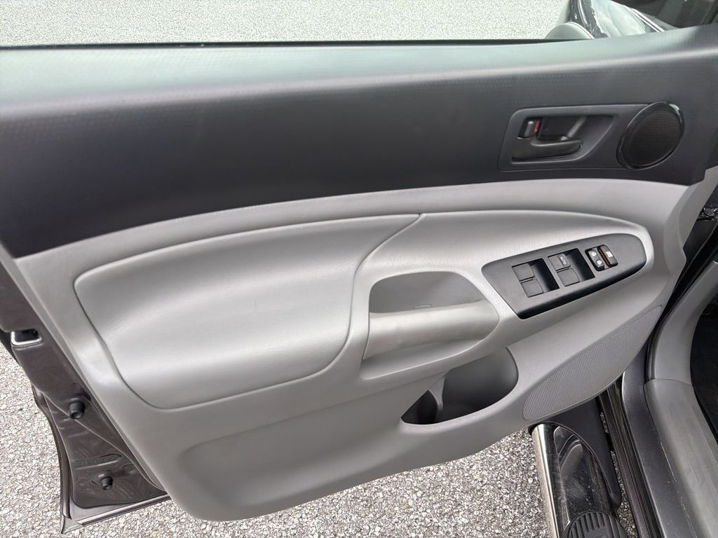 Used 2014 Toyota Tacoma Truck