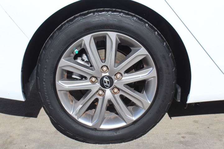 Used Car 2016 Hyundai Elantra  Se For Sale Under $10,000 In Georgetown, Texas