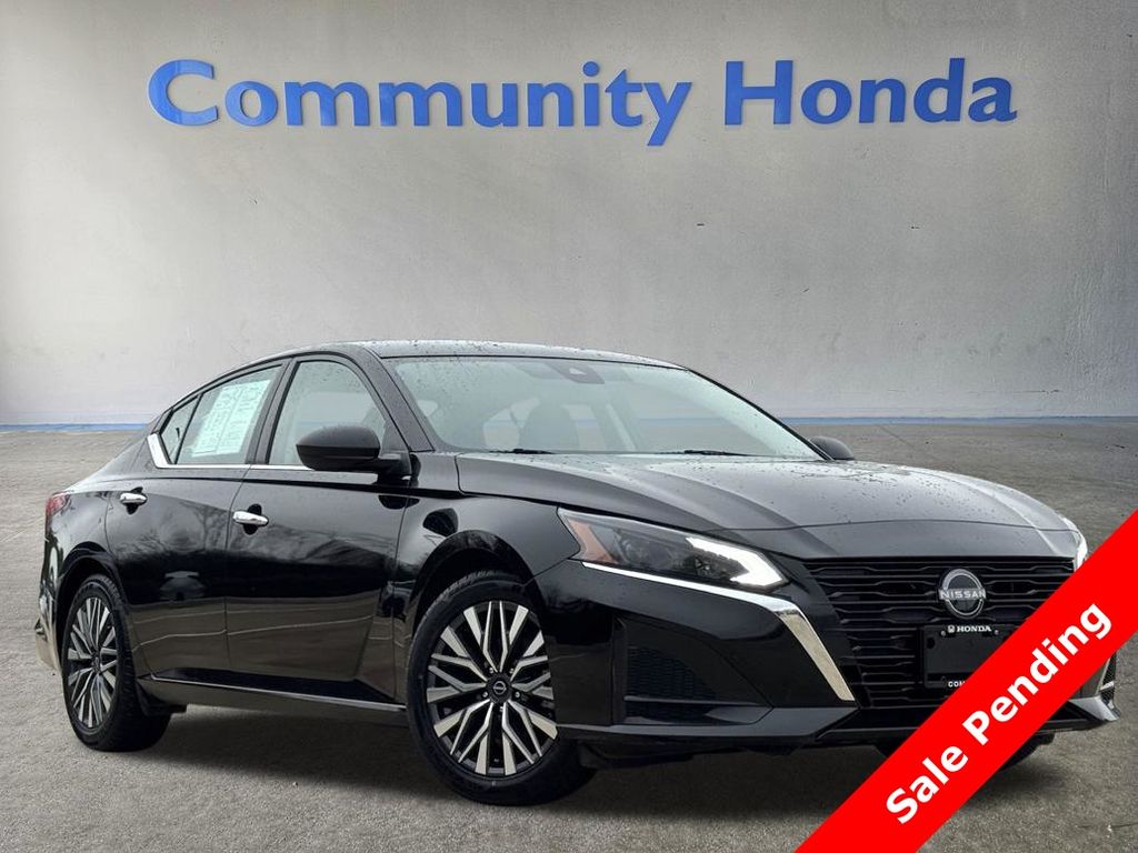 2024 Nissan Altima 2.5 SV FWD