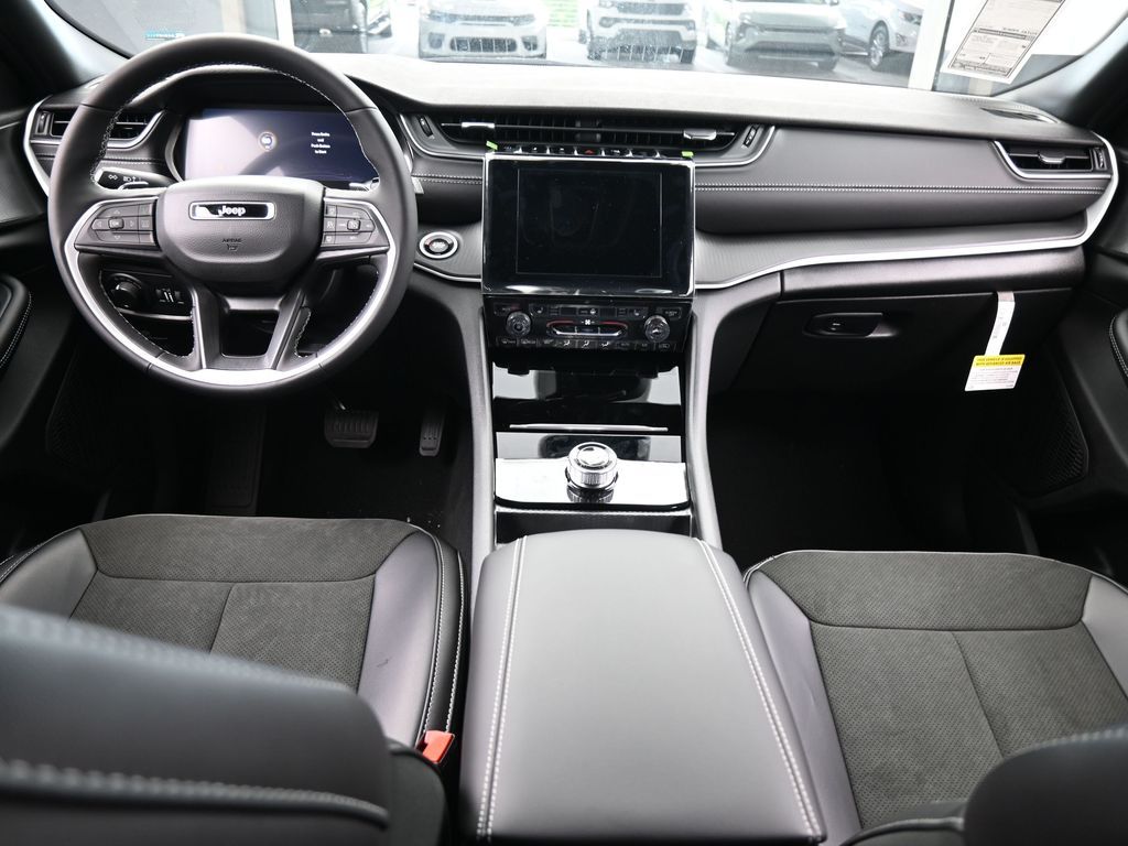 New 2025 Baltic Gray Metallic Clearcoat Jeep Altitude X image 31