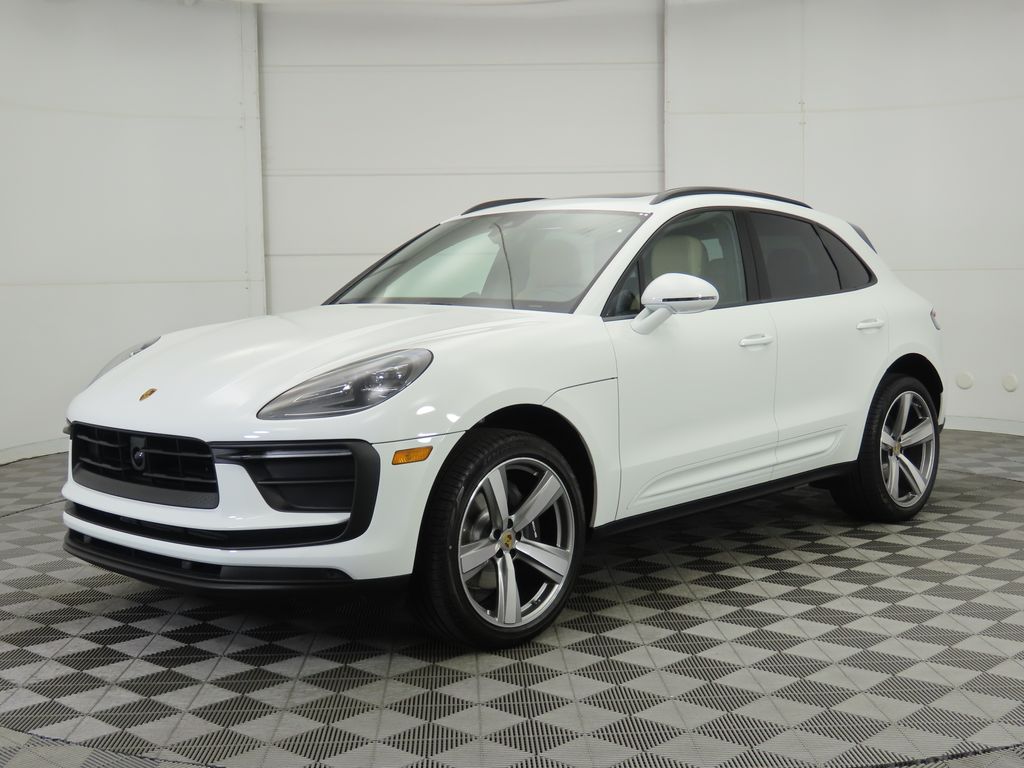 Thumbnail: 2025 Porsche Macan - 1
