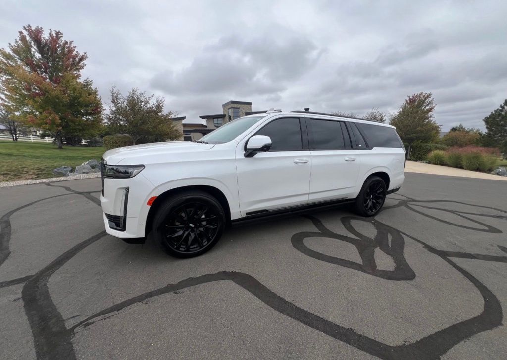 Crystal White Tricoat 2024 Cadillac Escalade ESV SUV / Crossover Four-Wheel Drive Automatic