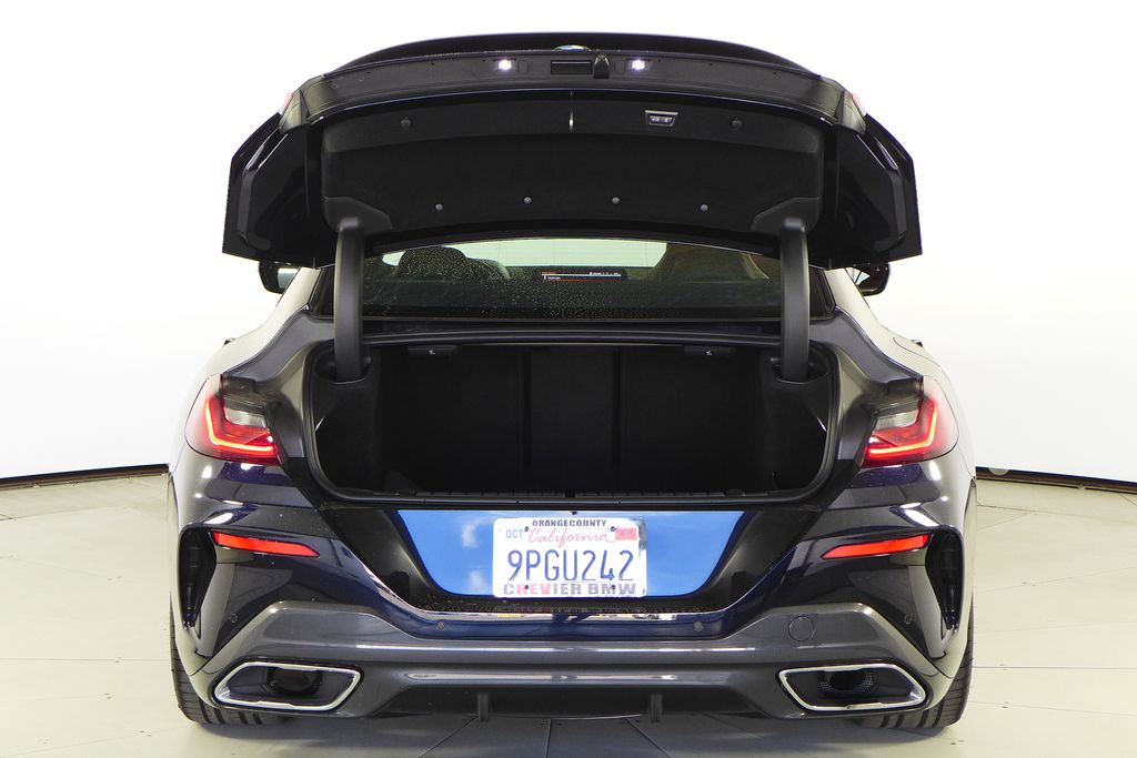 Thumbnail: 2025 BMW 8 Series - 10