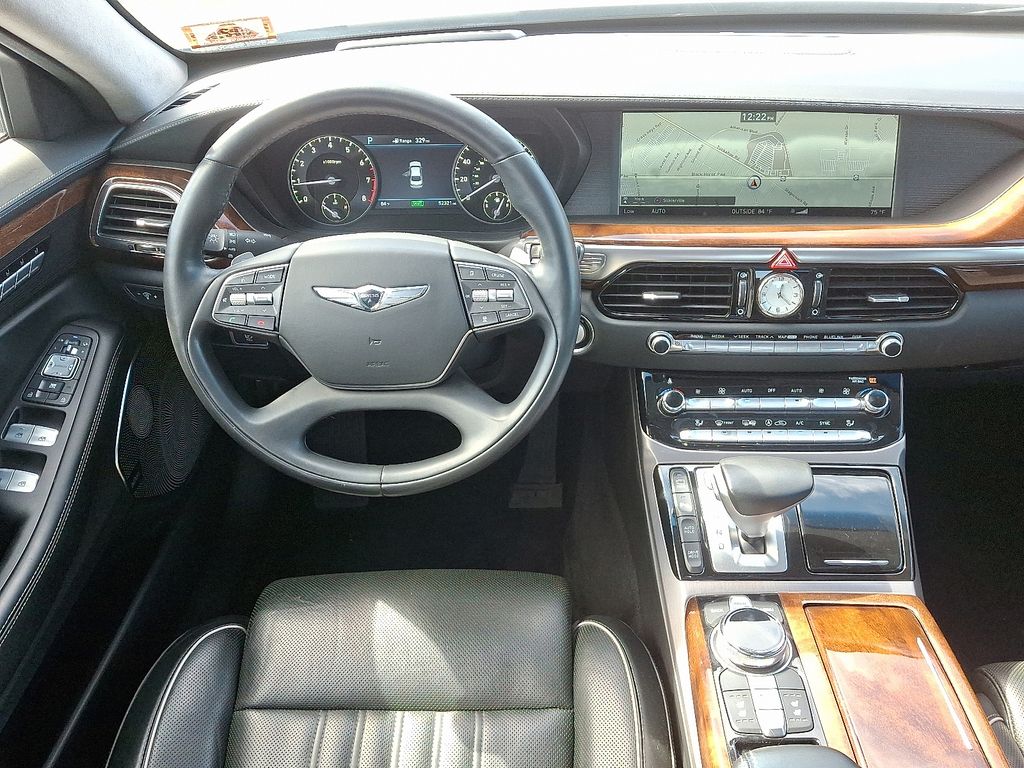 Thumbnail: 2017 Genesis G90 - 14
