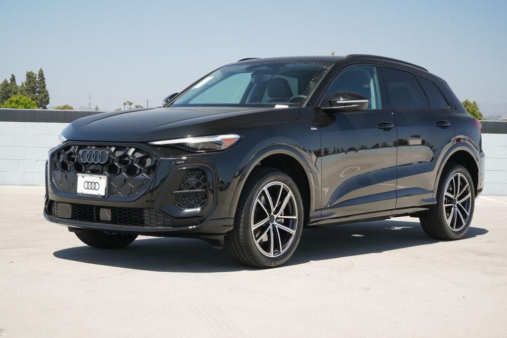Thumbnail: 2026 Audi Q5 - 1