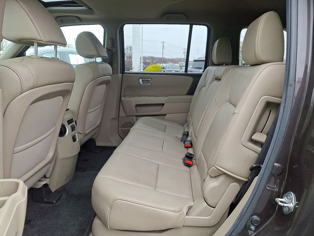 Thumbnail: 2013 Honda Pilot - 10