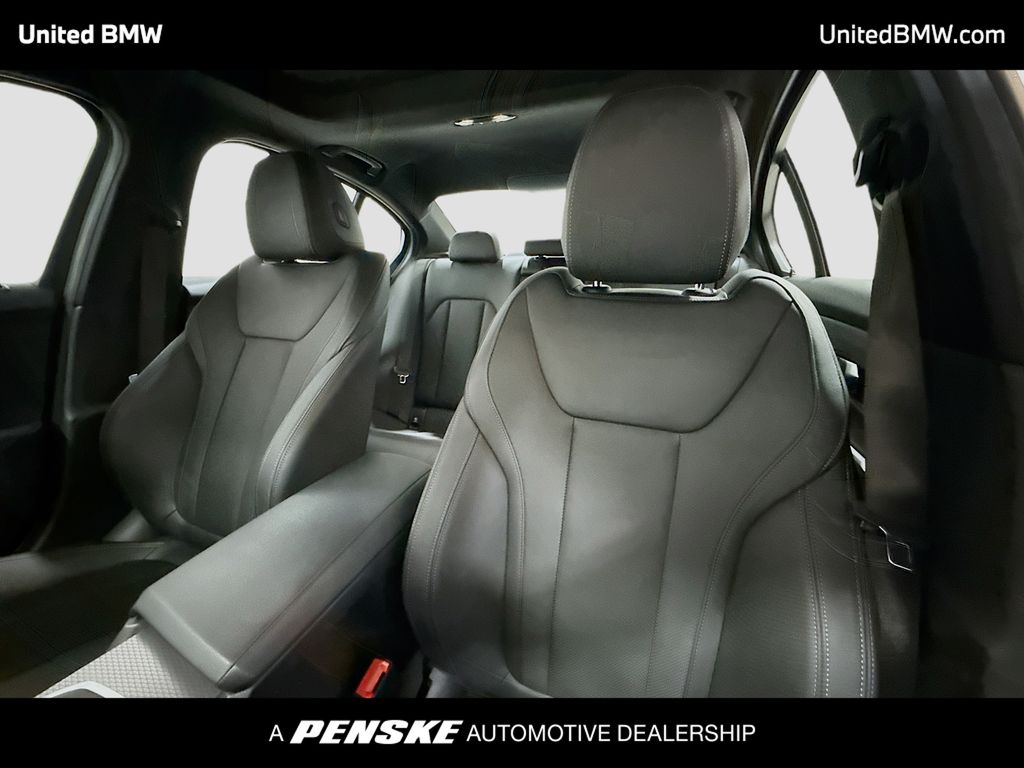 Thumbnail: 2025 BMW 3 Series - 5