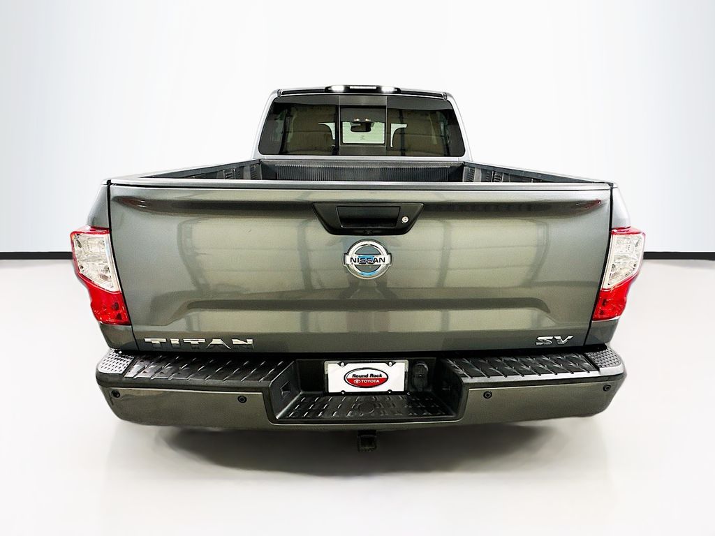 2018 Nissan Titan SV 6