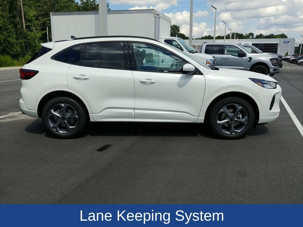 2024 Ford Escape Hybrid ST-Line Select