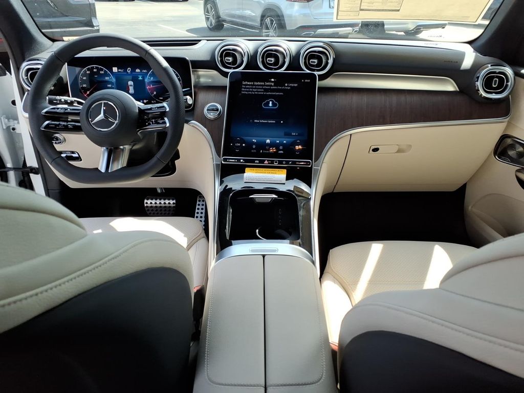 New 2027 Polar White Mercedes-Benz GLC 300 image 28