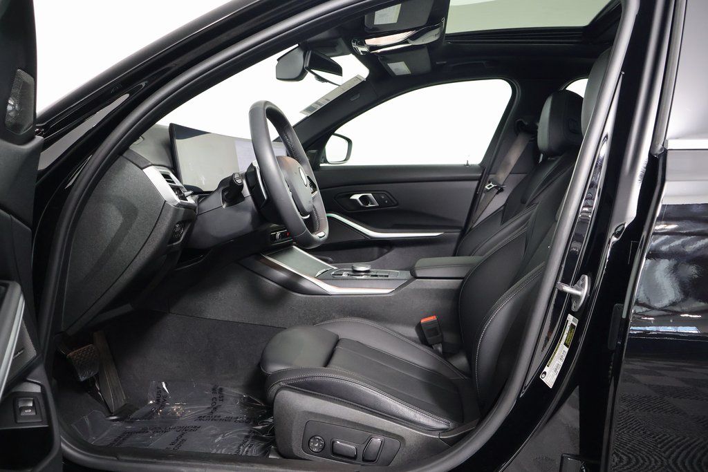 Thumbnail: 2025 BMW 3 Series - 10