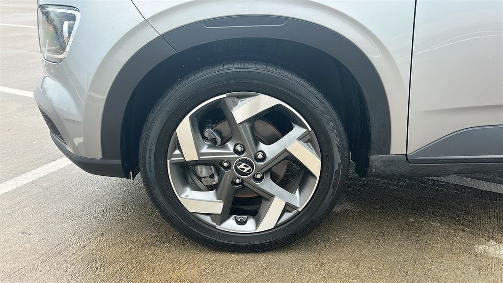 2024 Hyundai Venue SEL Silver at Baytown Hyundai