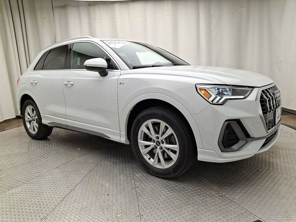 Thumbnail: 2023 Audi Q3 - 3