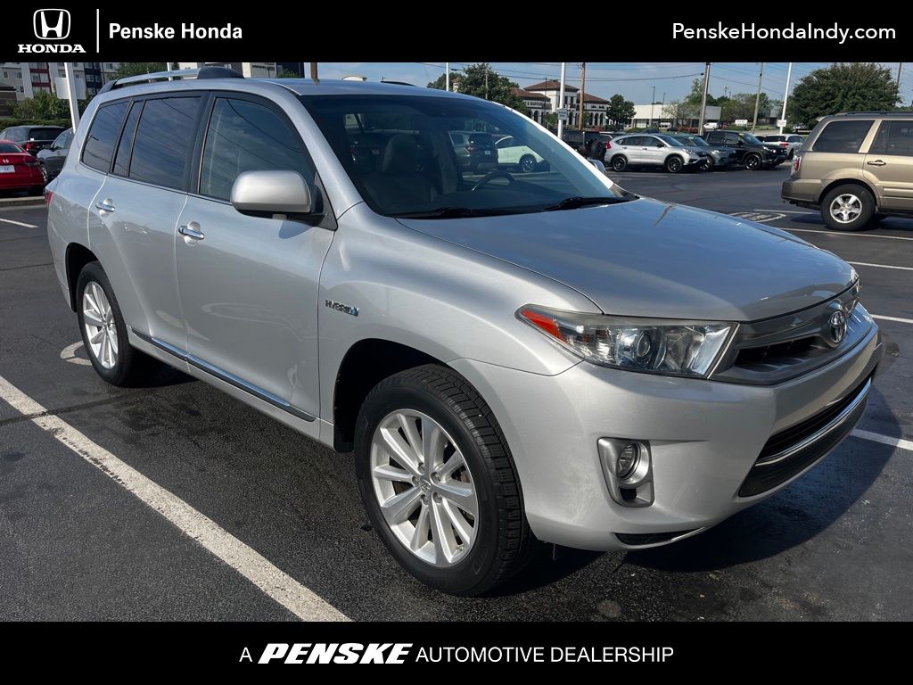Thumbnail: 2013 Toyota Highlander - 1