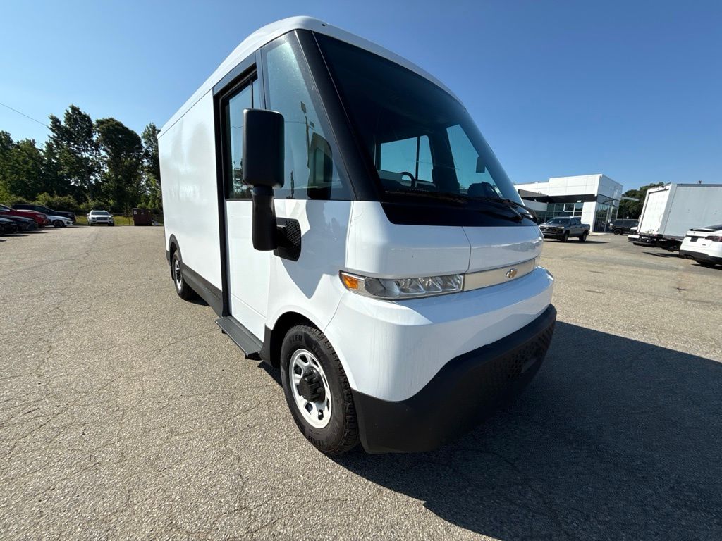 View vehicle photo 7