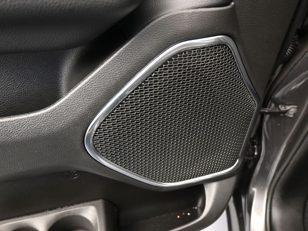 New 2026 Granite Crystal Metallic Clearcoat Ram Laramie image 15