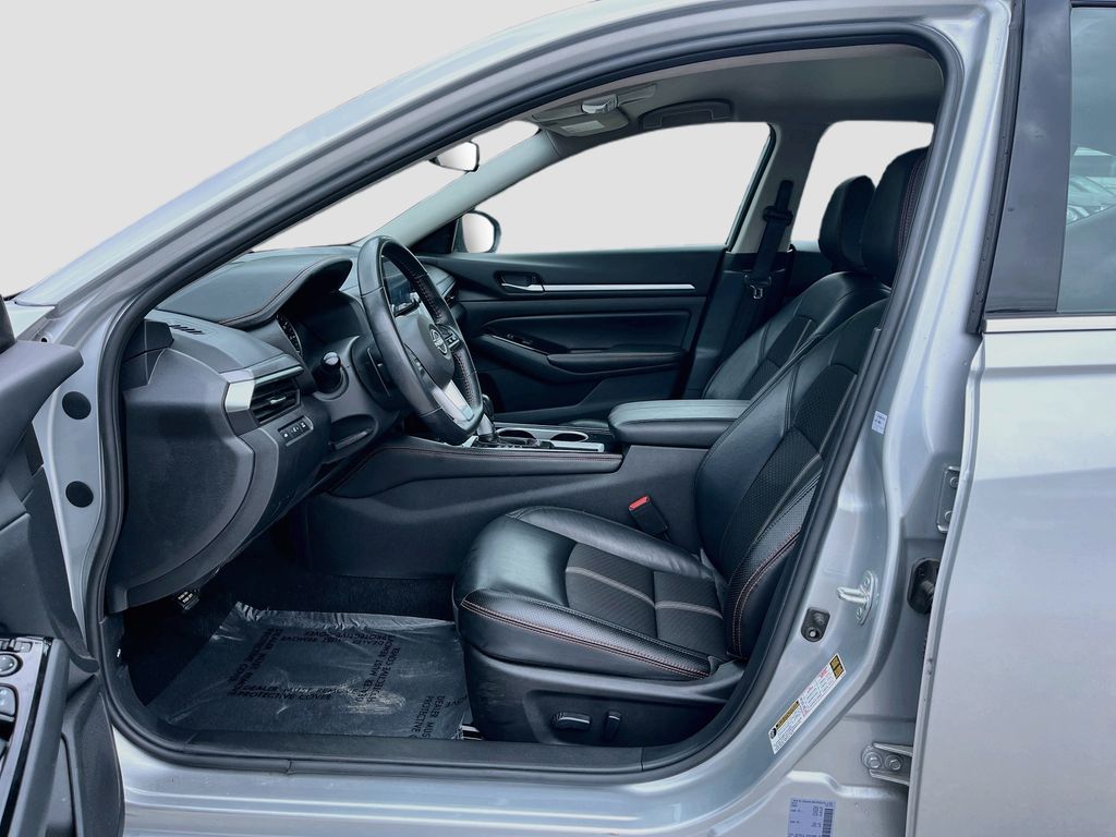 2024 Nissan Altima 2.5 SR Silver at North Houston Mitsubishi