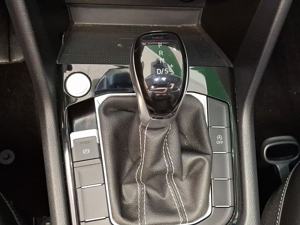 2022 Volkswagen Taos 1.5T SEL Gray at Subaru and VW of Moon Township