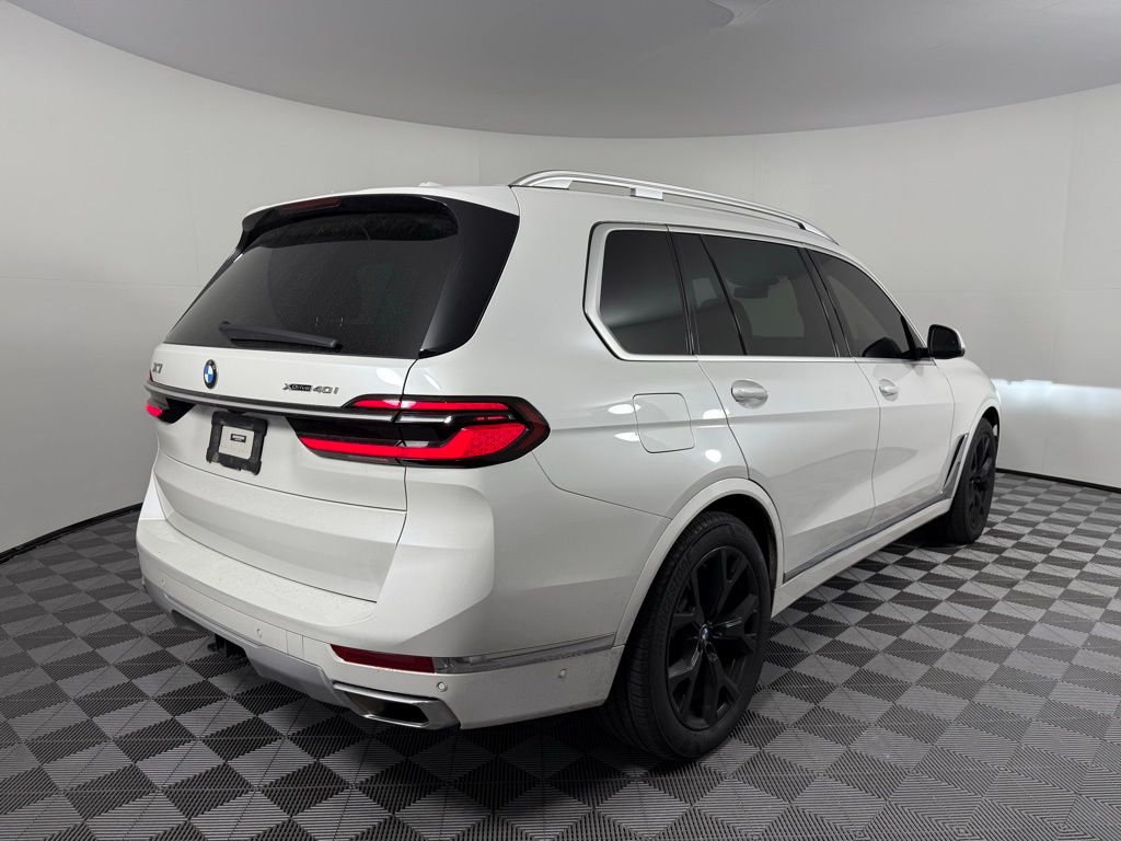 Thumbnail: 2023 BMW X7 - 5