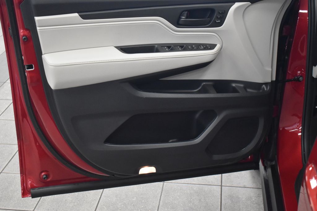 2025 Honda Odyssey EX-L 8