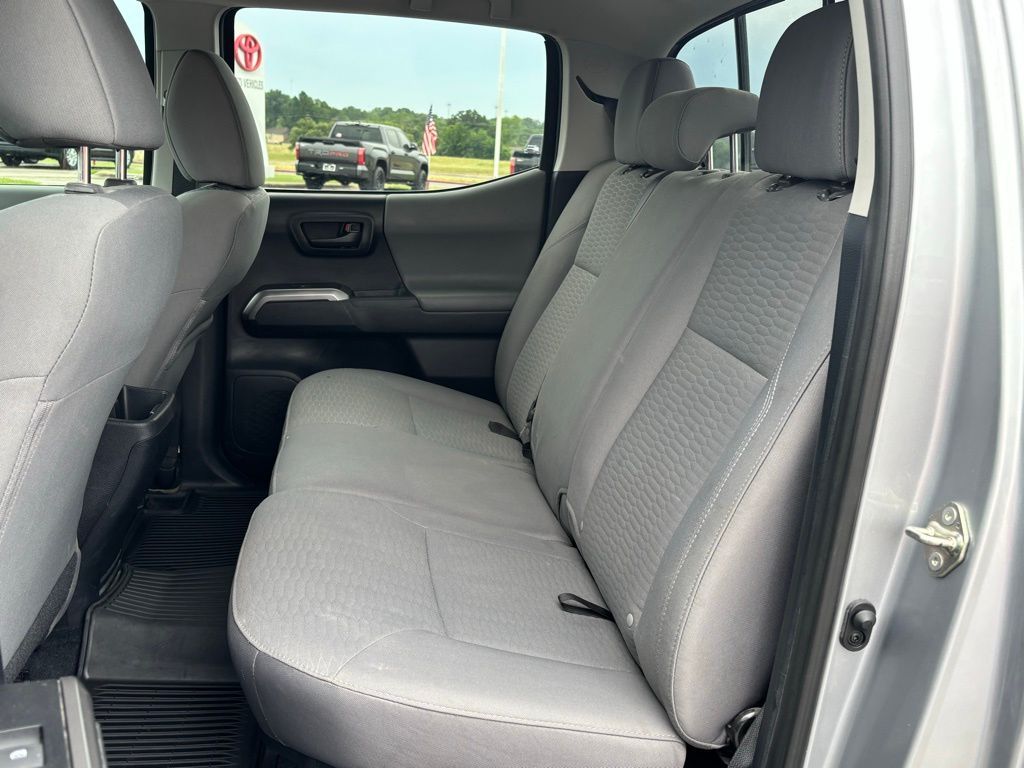 2019 Toyota Tacoma SR5 photo