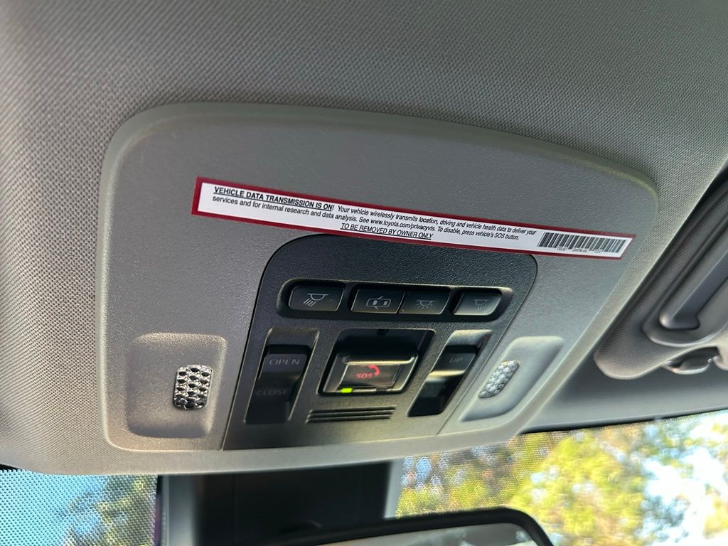 2020 Toyota Camry SE 29