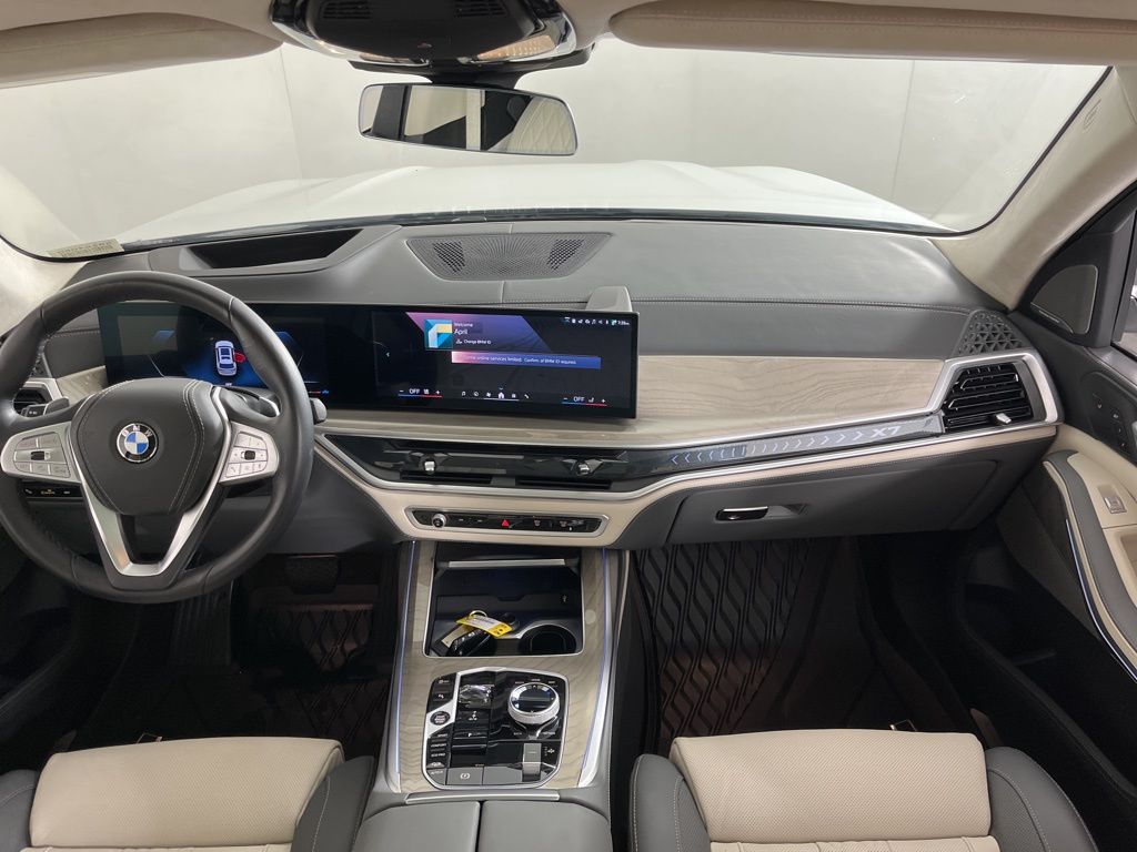 Thumbnail: 2025 BMW X7 - 22