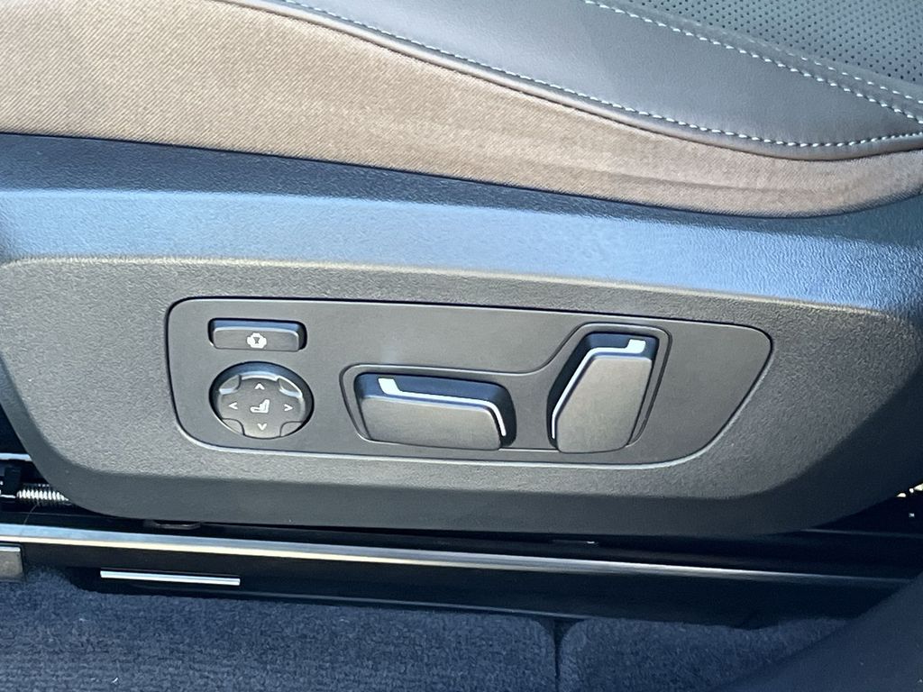 Thumbnail: 2025 BMW X3 - 12